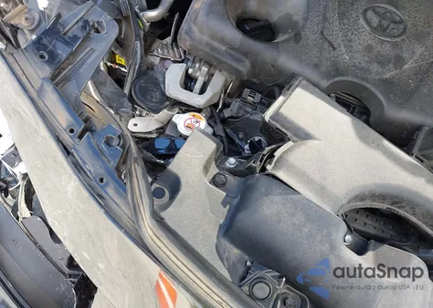 2021 Toyota Rav4 Xle z USA, uszkodzony, nr VIN 2T3W1RFV5MC130714